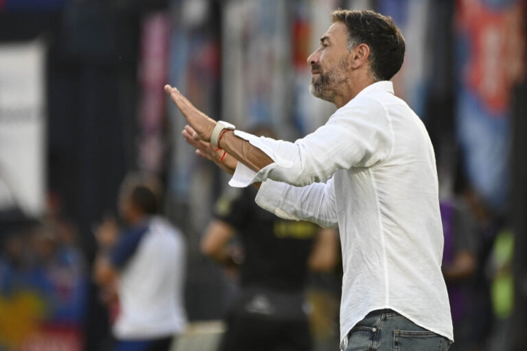 El Kily González se fue de Unión con un apático empate