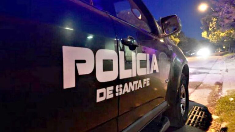 Entraron a su habitación, lo golpearon brutalmente y le robaron el celular: tiene 17 años y lucha por su vida