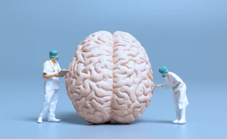 El cerebro de la mujer cambia por dos años tras el parto, afirman expertas