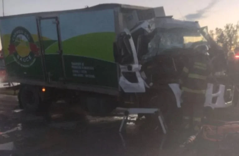 Dos camiones chocaron en la autopista Rosario-Santa Fe a la altura de San Lorenzo
