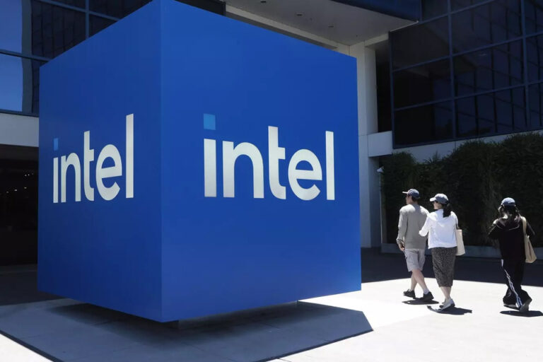 Trump dice que Intel «aceptó» ceder el 10% de sus acciones al gobierno de EE.UU.