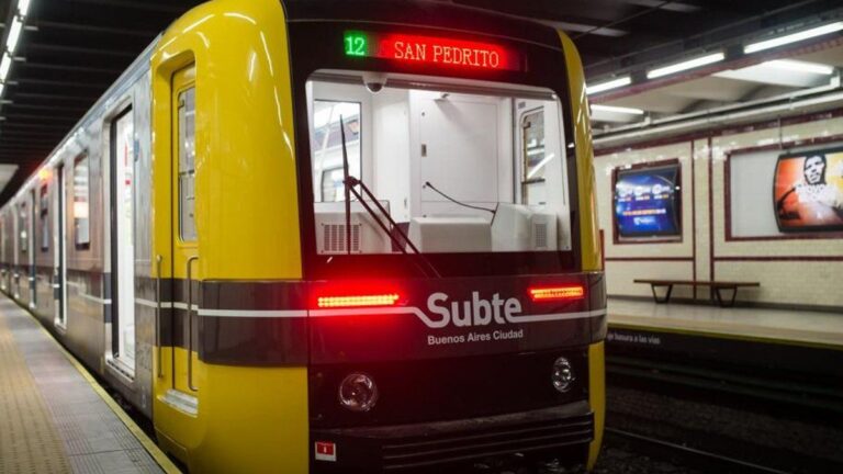 Denuncian que un hombre en situación de calle amenaza a mujeres en la Línea A del subte