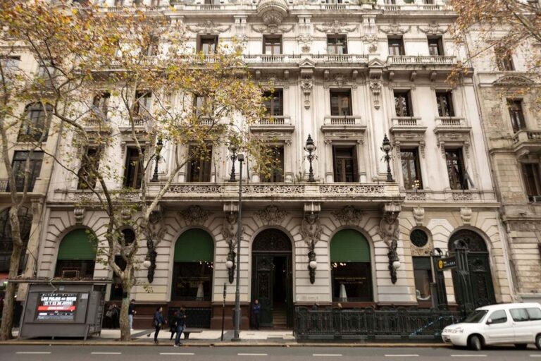 Inauguran un nuevo espacio cultural en el histórico edificio de La Prensa