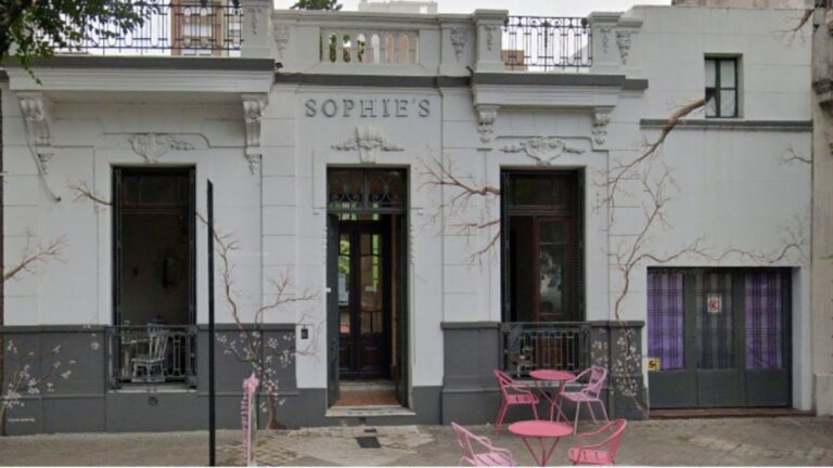 Bar rosarino estafado: ocho jóvenes merendaron y pagaron con una transferencia trucha