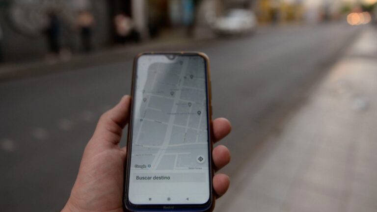 Cómo moverse seguro en Uber: 6 precauciones a la hora de pedir un viaje por app