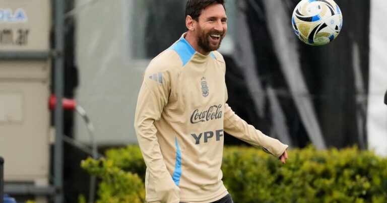 A qué hora juega hoy la Selección Argentina con Lionel Messi vs Venezuela, por las Eliminatorias al Mundial 2026, EN VIVO: dónde verlo