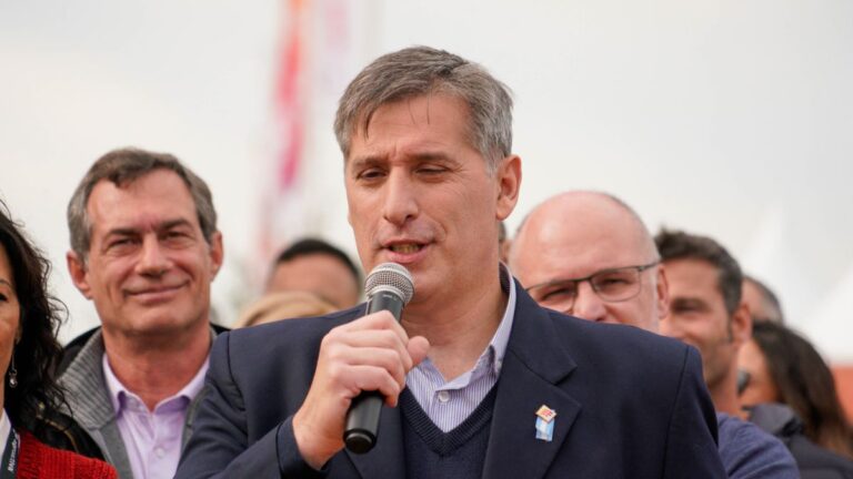 Santa Fe actualizará salarios pero no reabrirá la paritaria docente para hacerlo