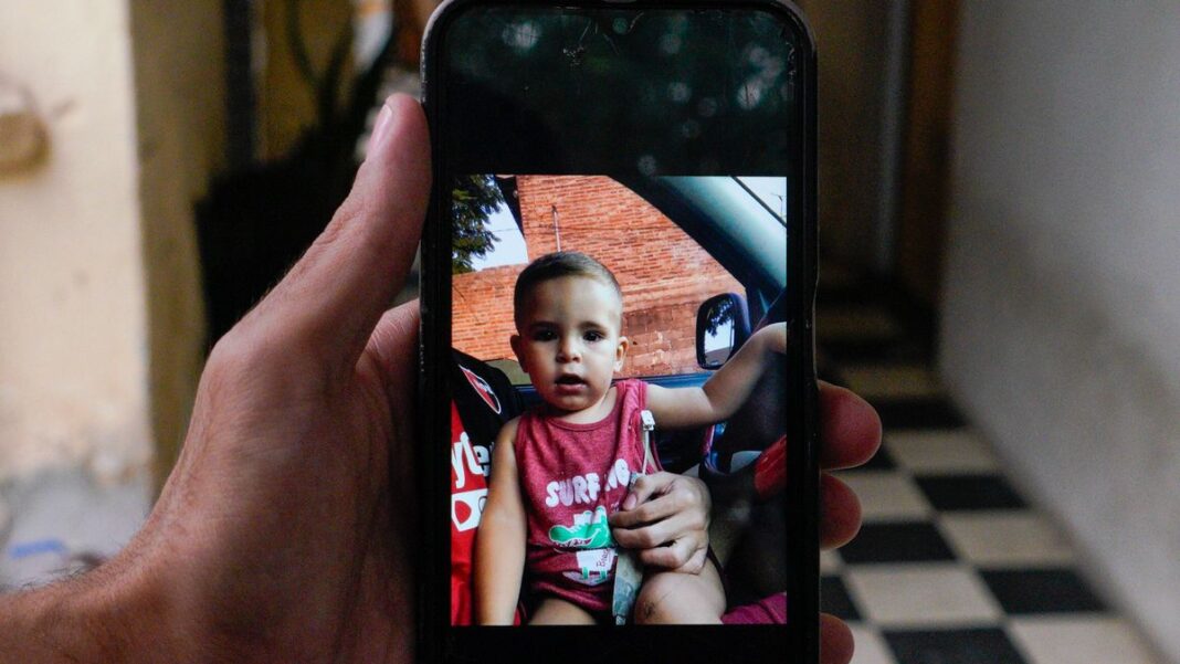 Fachada de una barbería en la zona sur de Rosario, lugar del ataque a tiros que mató al bebé Gian Mastrocola