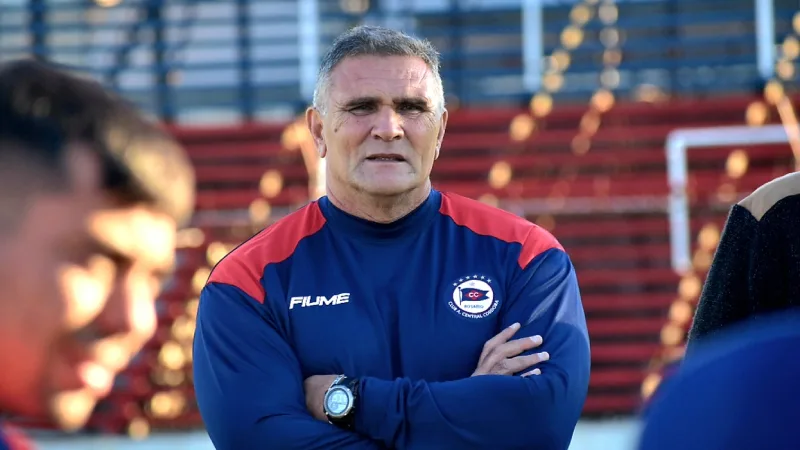 Jugadores de Central Córdoba celebrando un gol en el partido ante Sportivo Barracas