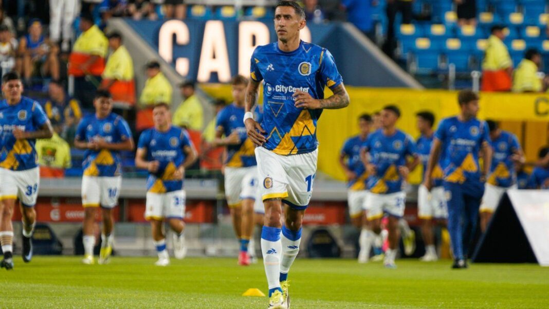 Jugadores de Rosario Central en entrenamiento previo al partido de Copa Libertadores.