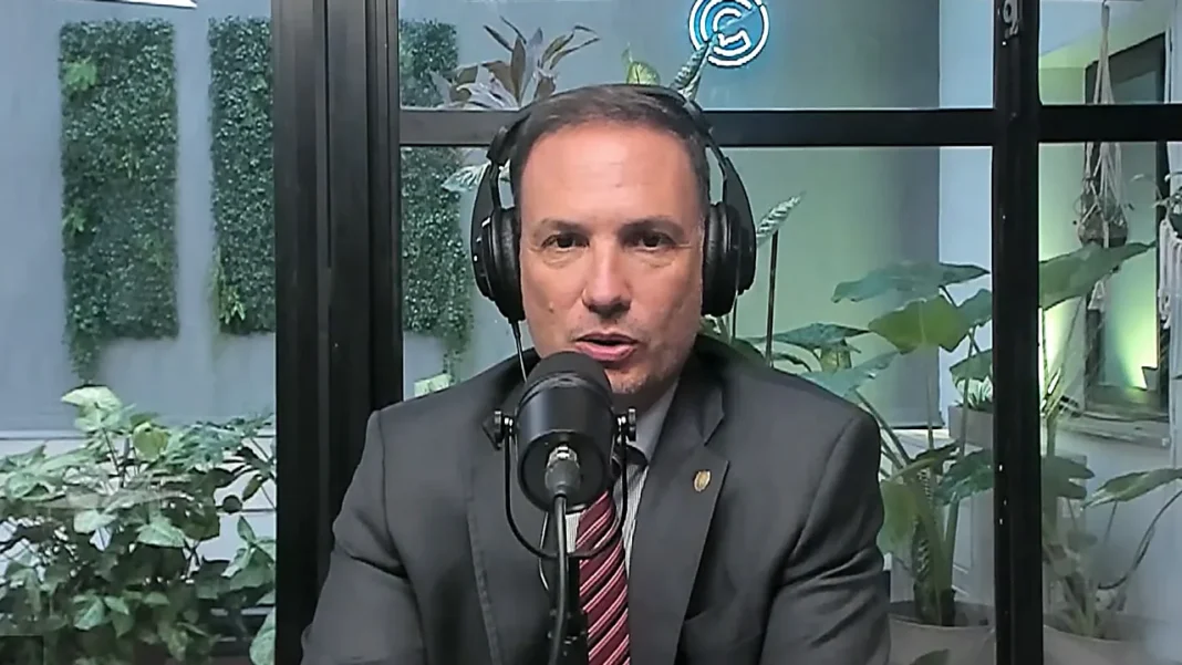 Lisandro Enrico, ministro de Obras Públicas de Santa Fe, en una entrevista