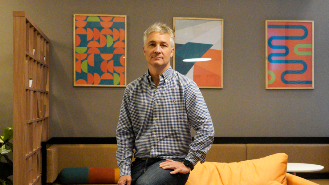 Fernando de Andreis durante una entrevista en Rosario