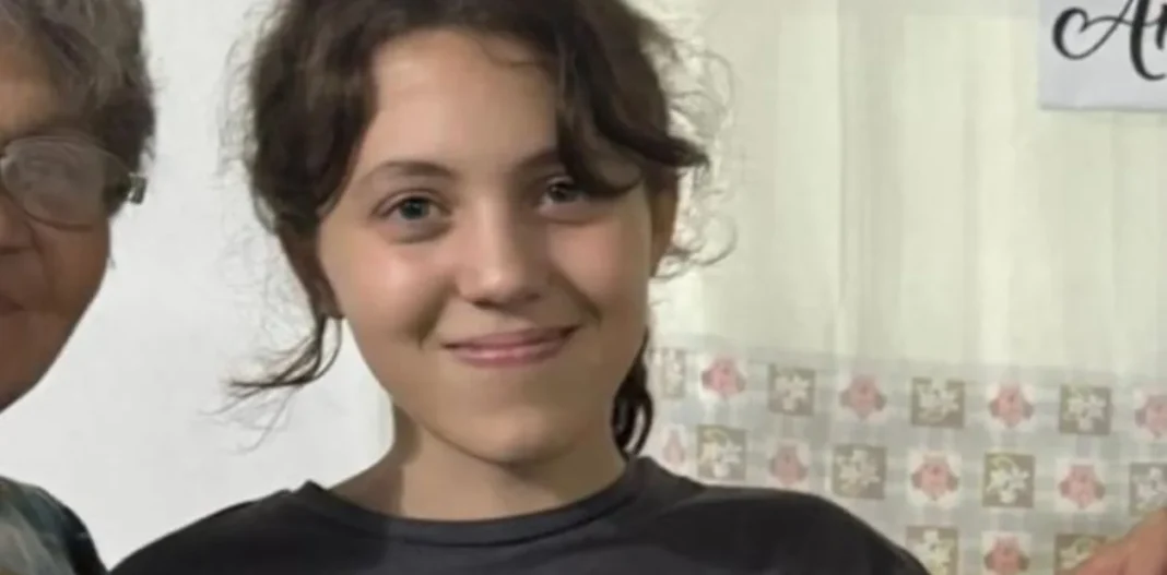 Ilustración genérica de búsqueda y lupa sobre un mapa, representando una investigación.