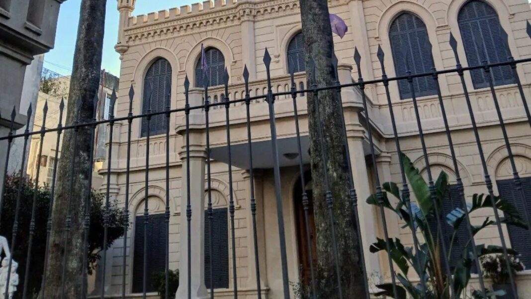 Exterior del Colegio Marista Nuestra Señora del Rosario en Santa Fe