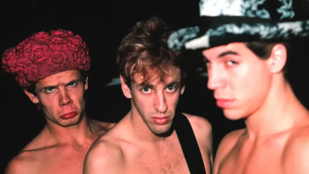 Fotografía promocional del documental 'The Rise of the Red Hot Chili Peppers: Our Brother, Hillel' en Netflix.