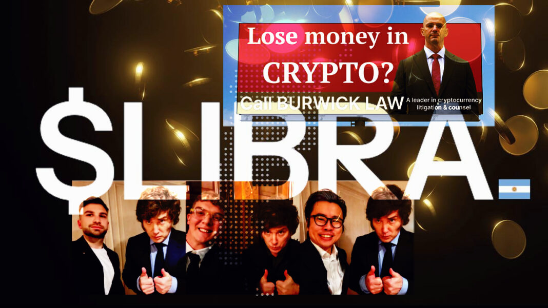 Logotipo de The New York Times junto a una representación gráfica de criptomonedas