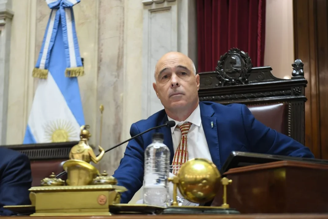 Senador nacional Bartolomé Abdala en el recinto del Senado de la Nación.