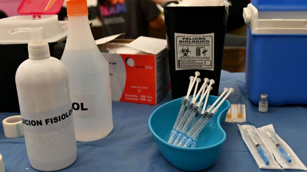 Vacunación antigripal en un centro de salud de la provincia de Santa Fe