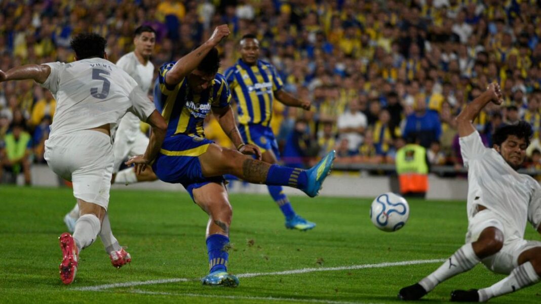 Ángel Di María lamenta haber fallado un penal en el Gigante de Arroyito
