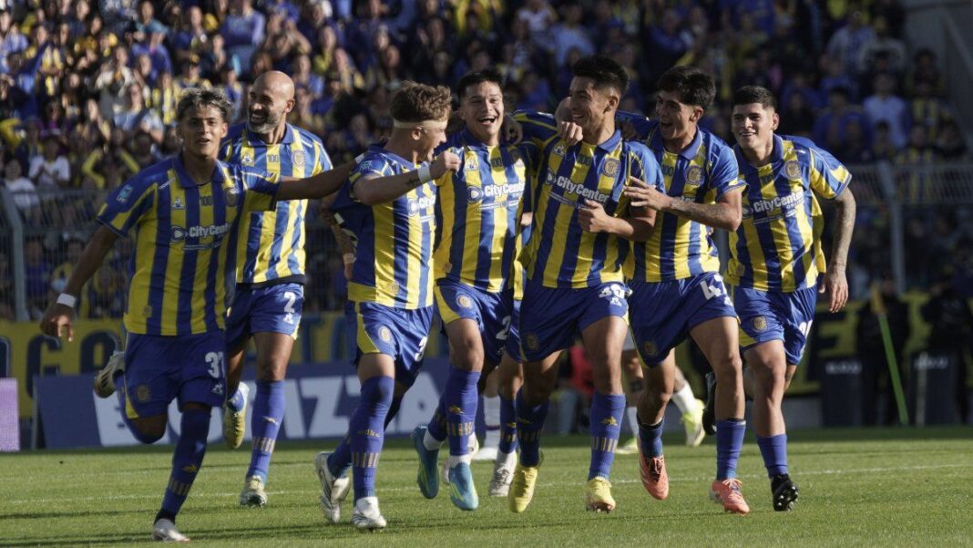 Estadio Gigante de Arroyito con público durante un partido de Rosario Central