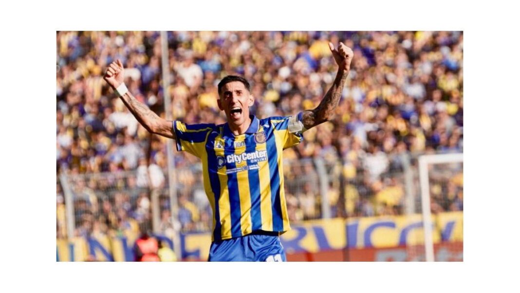 Jugadores de Rosario Central celebrando un gol ante Independiente en el Gigante de Arroyito