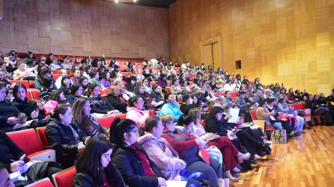 Seminario de acompañante terapéutico y salud mental en Puerto General San Martín