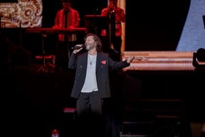 Diego Torres en el escenario durante su gira Mi norte & mi sur Tour