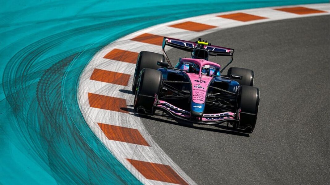 Franco Colapinto en el circuito de Miami durante la primera práctica de Fórmula 1