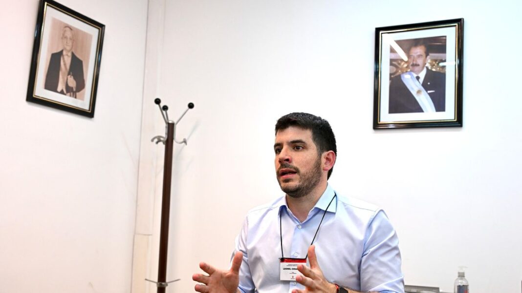 Leonel Chiarella, intendente de Venado Tuerto y presidente de la UCR santafesina, en una entrevista radial