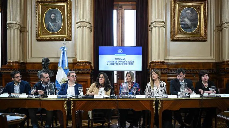 Reunión de la Comisión de Medios del Senado con periodistas y organizaciones